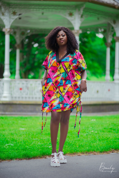 VIBRANT TROPICAL PRINT V-NECK MINI