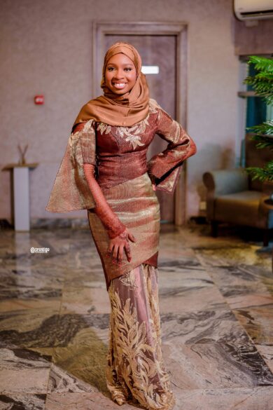 THE BRONZE SHIMMER MERMAID SET