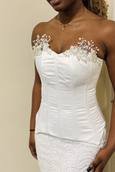 PEARL EMBELLISHED WHITE CORSET OUTFIT